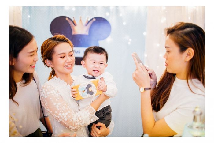Kyan is ONE — Family photograph 11 of 19 by Lau Chong Jin